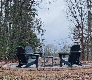 Murphy Ski Chalet | New Cozy Mountain Cabin between Murphy & Blue Ridge