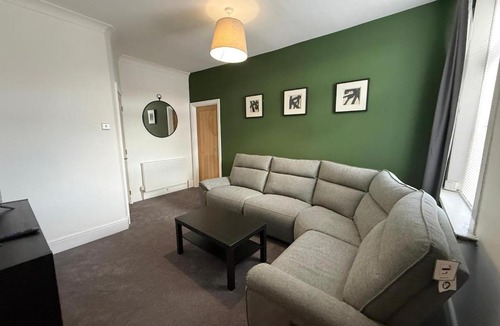 Gateshead Apartment | NEW Faraday-luxurious 3 Bedroom 4 Beds Sleeps 7 Contractor Stay