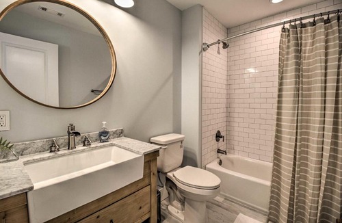 The Point Apartment | NEW! Fully Renovated 2 Bed 2 Bath Apartment in Downtown Beaufort