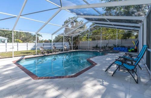 Palma Sola House | New Heated Pool+HotTub + 13 min to AMI+ 4BR 20ppl