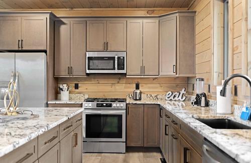 Walland Cabin | New! Indoor Pool, Secluded, Unreal Views, Game Rm!