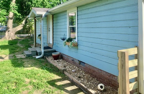 Rossville House | *New* Laid Back on Lee Ave | Cozy 2BR Retreat