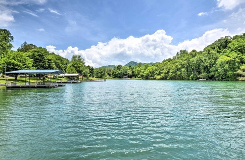 Hayesville Cabin | NEW! Lakefront Hayesville, Nantahala Forest Cabin!