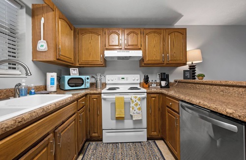 Caton House | NEW LISTING! Affordable 3 bed/3 bath, close to Dollywood and many attractions!