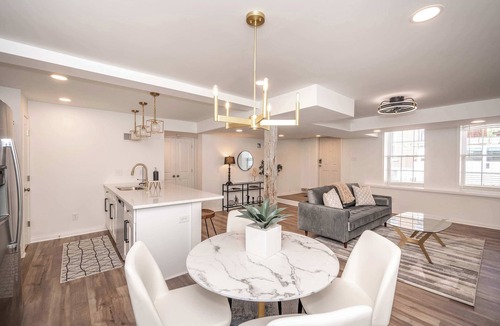 Covington Condo | *New Listing* Covington Charm Suites