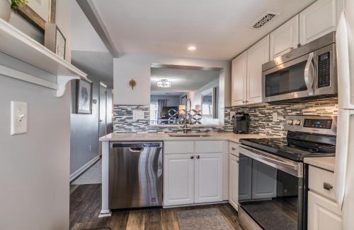 Oceanmarsh Subdivision House | NEW LISTING! Ocean and Pool Views on Harbor Island - Short Walk to Pool and Beach