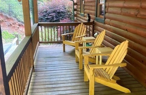 Dahlonega Cabin | New listing! Poppy’s Great Escape