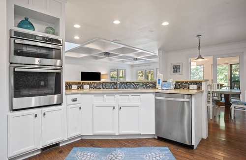 Heritage Woods House | New Listing Pet Friendly 4 BR 3 BA Vacation Home Private Pool Beach Gear & Bikes