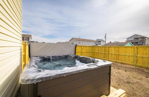 Colington House | New Listing Walk to Beach Hot Tub & Games