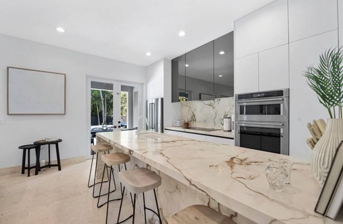 Coral Terrace Villa | New Lux Modern w/Pool, Jacuzzi, Billiards, B-ball