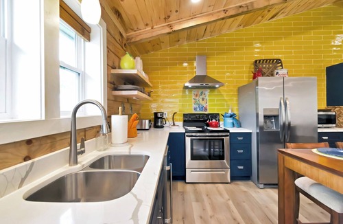 Sugar Mountain Cabin | New Luxurious Mountain Escape with Spa & Views