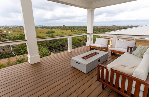 Vilano Beach House | New luxury beach-house with large heated pool and spa with 360 views.