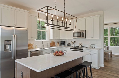 Stanley Cottage | NEW Luxury Cottage with Mountain Views
