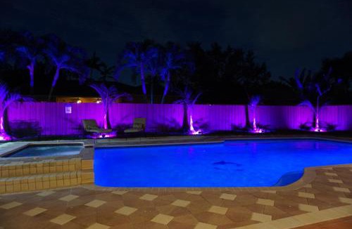 Richmond West House | NEW LUXURY VACATION DREAM RENTAL- SLEEPS 15!