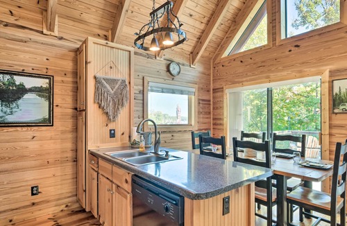 Seneca Cabin | NEW! Marvelous Seneca Retreat w/ Lakefront Views!