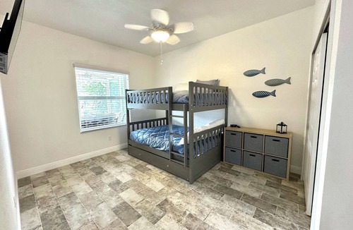 Placid Lakes House | New modern family-friendly home! Canal access to Lake June