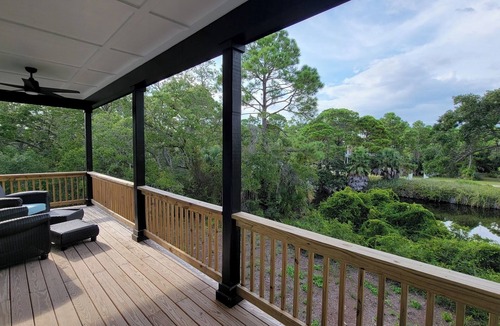 Alligator Point House | New modern home, 3 minute walk to the beach, on bike trail, full RV hookup