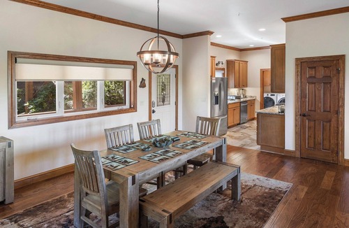 Whittier Condo | New Modern Mountain Condo with Vista Mountain Views, Large Deck, Washer & Dryer!
