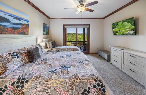 Whittier Condo | New Modern Mountain Condo with Vista Mountain Views, Large Deck, Washer & Dryer!