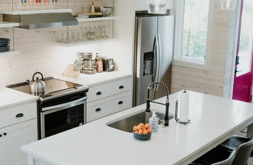 Clayton Cabin | New Mountainside Retreat, 3/3 en-suite with EV fast chg mins to downtown Clayton