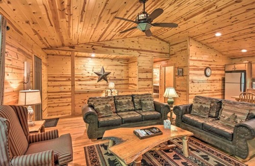 Helen Cabin | New! Mtn Laurel 6/5! Pool Table & Close to Helen!