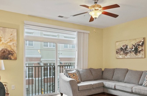 Charlotte Apartment | NEW! Reluxme | Walkable 2BR Loft w/ Gym + Pool