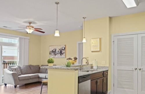 Charlotte Apartment | NEW! Reluxme | Walkable 2BR Loft w/ Gym + Pool