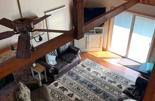 Lansing House | New River mountain cabin with reduced cleaning fee