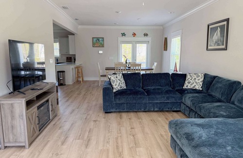Panacea House | NEW - St. Teresa Beach Escape w/Private Beach Acc