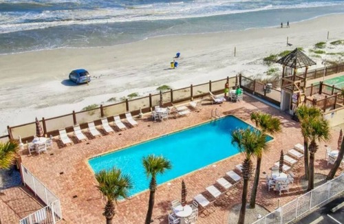 Bostwick Park Apartment | NEW! Stunning Ocean Front Studio Private Balcony