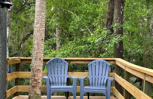 Fish Hawk House | NEW TO VRBO - Modern Farmhouse Studio - Queen Bed - 1 Acre