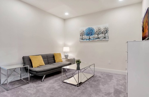 Four Corners House | New Townhome villa located near Disney World with pool