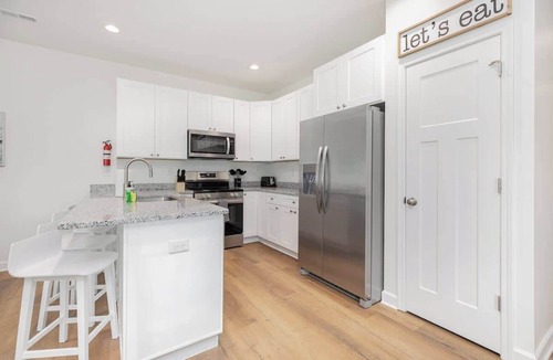 Denver House | NewDuplex! 6Bed 5Bath - HotTubs - Sleeps 12!