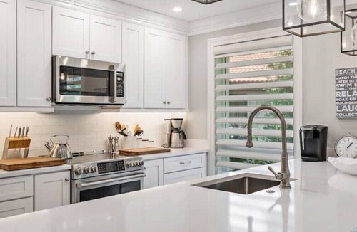 Hunt Club House | Newly Decorated Waterfront Home in PGA National by Guaranteed Rental™