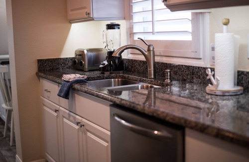 Fruitland Park House | Newly Furnished 2 Bedroom, 1 1/2 Bath House With 2 Porches Close To The Villages
