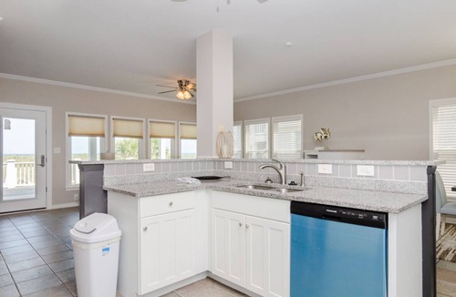 North Carolina Coast House | Newly Remodeled Pet Friendly Oceanfront Condo