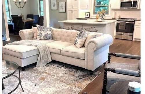 North Florence House | Newly renovated 3 Bed/3 Bath house conveniently located in Florence, AL.