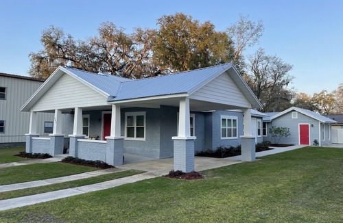 O Brien House | Newly Renovated 3 bedroom home close to springs, eateries, markets, and downtown