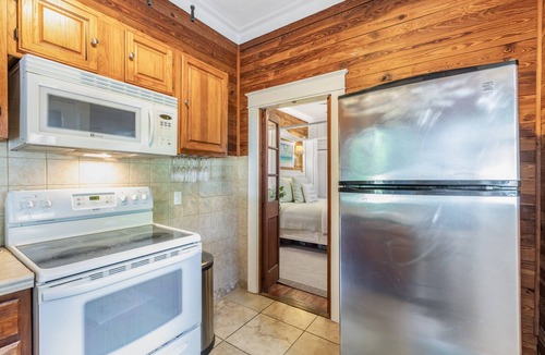 The Meadows Condo | NEWTON'S NEST ~ Adult Only, 1 Bedroom, 1 Bath Condo w/Shared Pool!