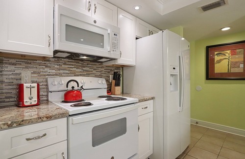 Biggar Condo | Nicely Appointed and Updated Two Bedroom Condo - Sanibel Harbour Resort 1012