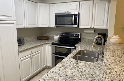 Titusville House | NO PET FEES-Titusville/Space Coast 2bed/2.5bath Townhouse w/Garden