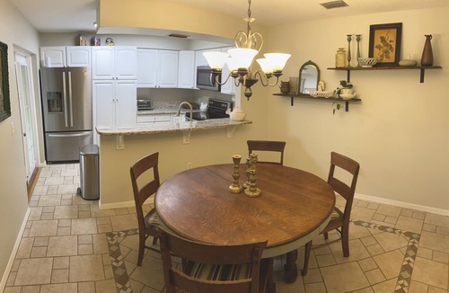 Titusville House | NO PET FEES-Titusville/Space Coast 2bed/2.5bath Townhouse w/Garden