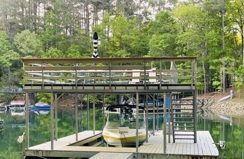 Buford Cabin | No Salt Shack - Ask about boating packages !
