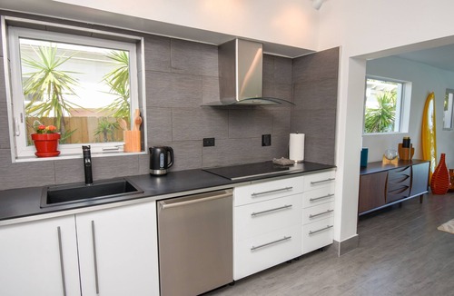 Surfside House | NoBeVIP: The PALMS HOUSE With Bay View, HEATED Pool and walk to the beach