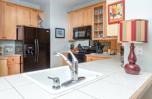Folly Beach Condo | nOcean View Beachwalk Villa-Center of Everything CLOSE TO BEACH , PIER, DINING