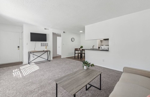 Winston - Salem Apartment | Northcliffe 104 I Fully Furnished 1 Bedroom 1 Ba