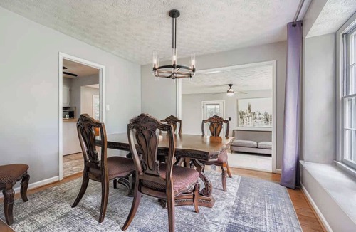 East Cobb House | Northern Atlanta Retreat | Cozy 4 Bedroom