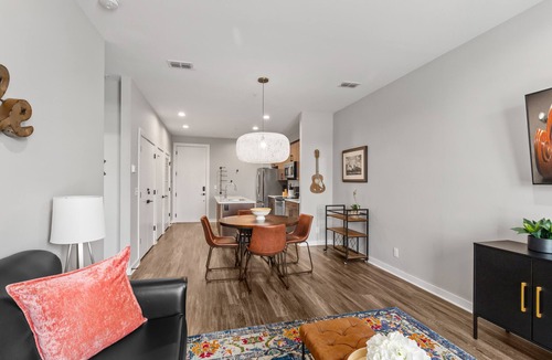 The Nations Condo | Now accepting bookings! Minutes to Broadway! Sleeps 6! Nashville Nations