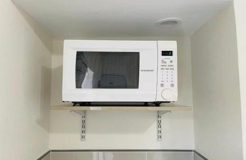 West Perrine Apartment | Nuvole Guest Suite