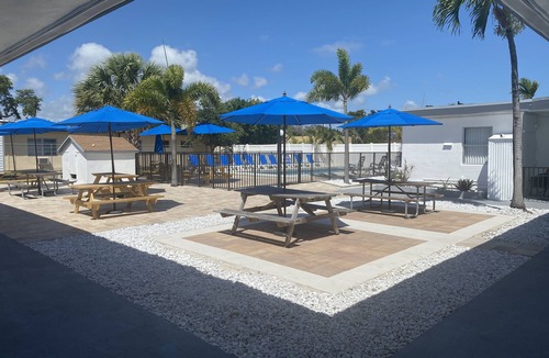 Royal Poinciana House | Oasis at Hollywood Unit 6 - Sleep 2